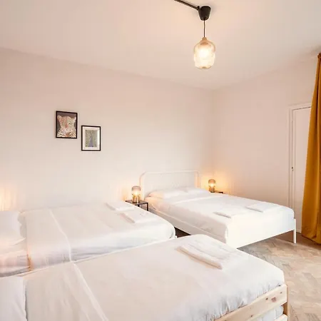 Center Apartment *