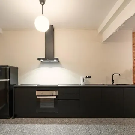 Center Apartment *